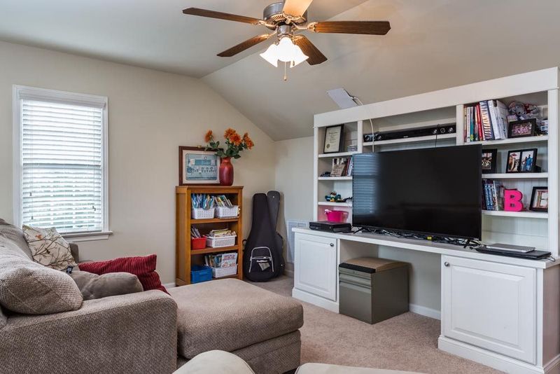 821 Myrtle Grove Ln, Apex, NC 27502