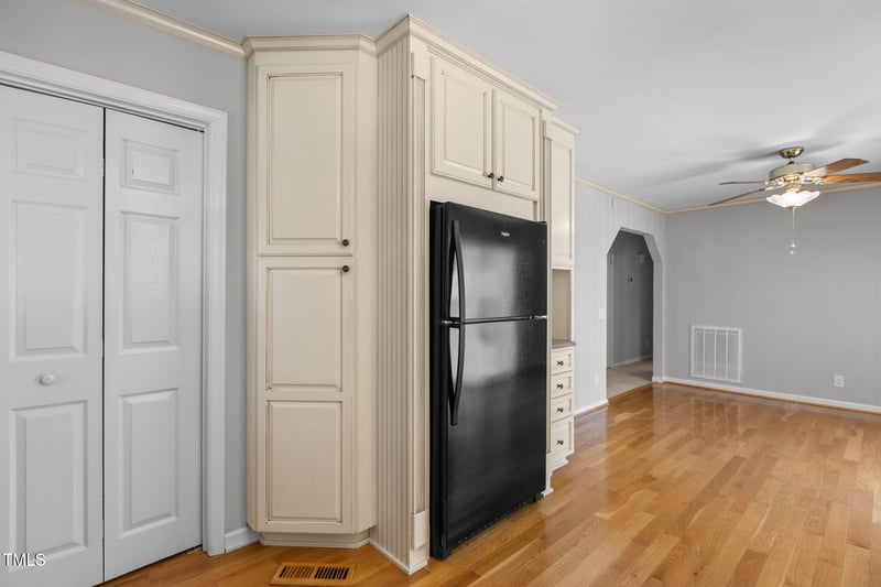 821 Northclift Dr, Raleigh, NC 27609