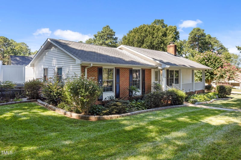 821 Northclift Dr, Raleigh, NC 27609