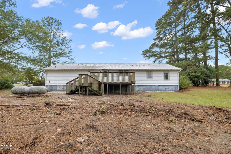 821 Penny Rd, Angier, NC 27501