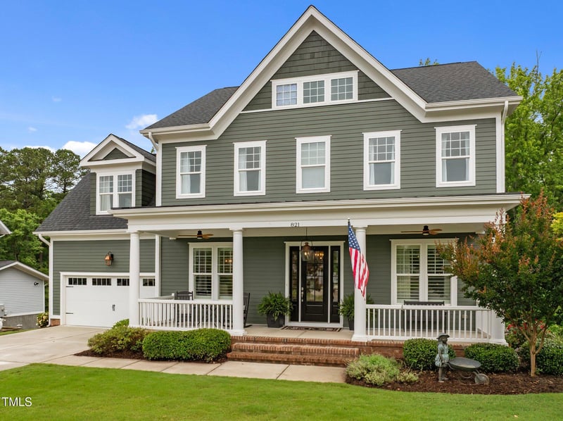 821 Rambling Oaks Ln, Holly Springs, NC 27540