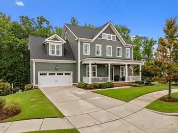 821 Rambling Oaks Ln, Holly Springs, NC 27540