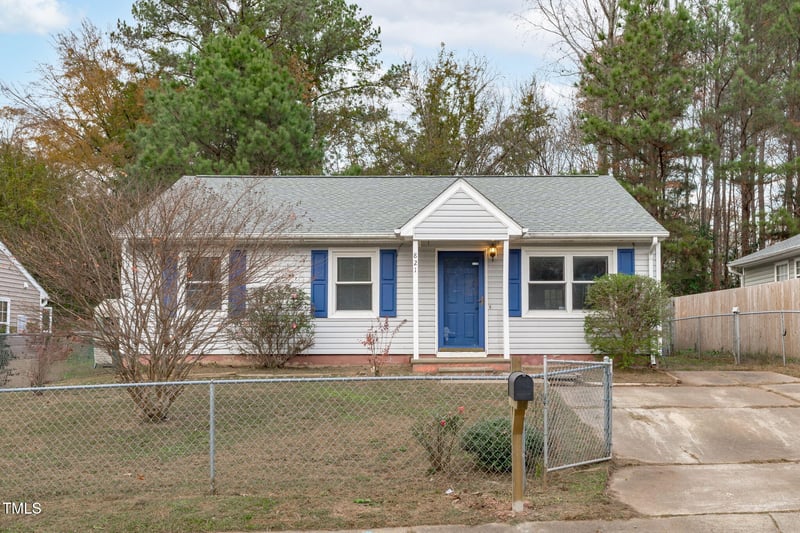 821 Shari Ct, Durham, NC 27704