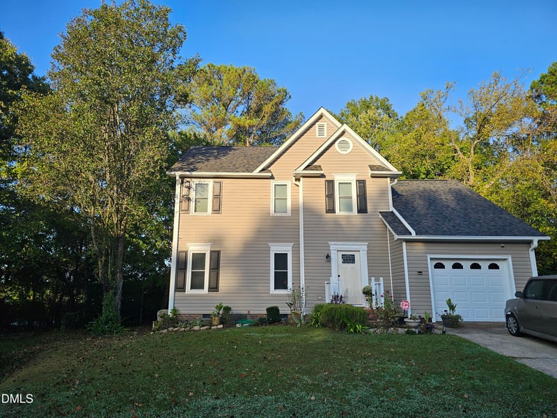 821 White Daisies Ct, Raleigh, NC 27610
