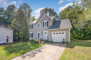 821 White Daisies Ct, Raleigh, NC 27610