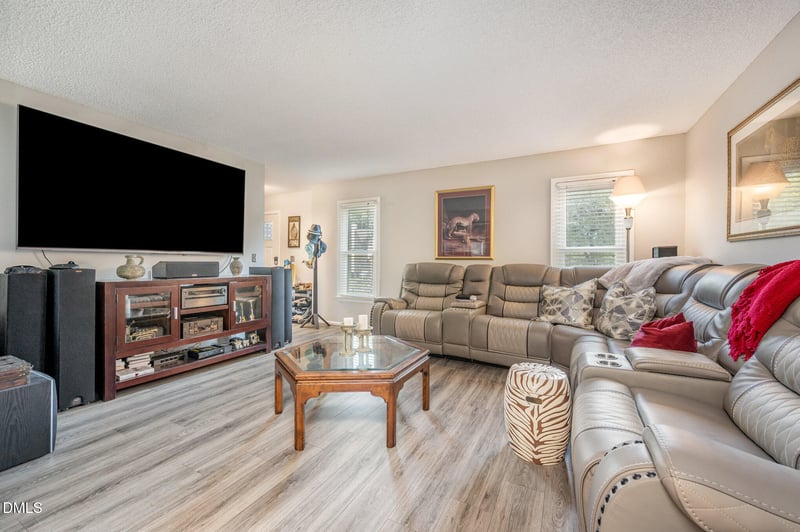 821 White Daisies Ct, Raleigh, NC 27610