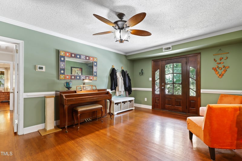 821 Woodburn Rd, Raleigh, NC 27605