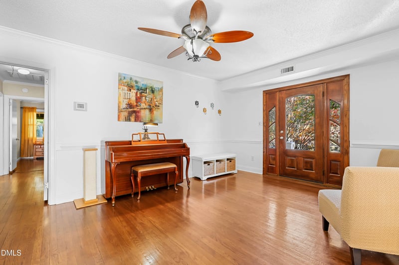 821 Woodburn Rd, Raleigh, NC 27605