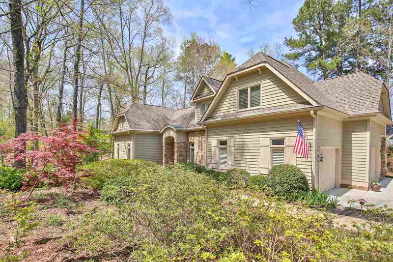 82109 Ehringhaus, Chapel Hill, NC 27517