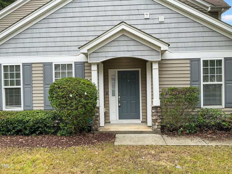 8211 Beaded Stone St, Raleigh, NC 27613