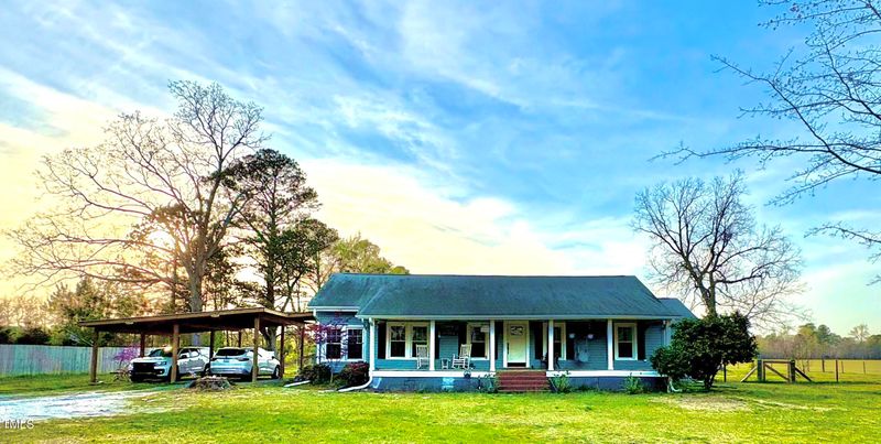 8211 Julian Rd, Dunn, NC 28334