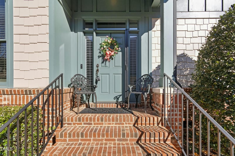 8211 Lake Allyn Dr, Raleigh, NC 27615