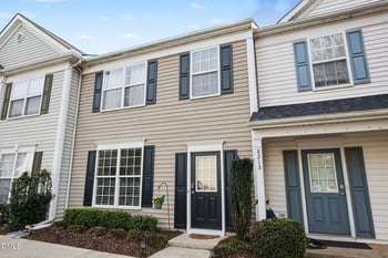 8211 Rhiannon Rd, Raleigh, NC 27613