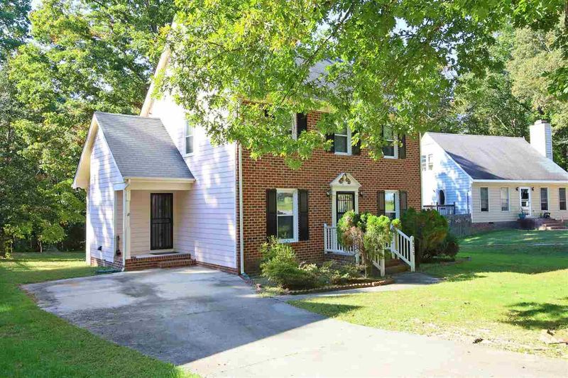 8212 Round Oak Rd, Raleigh, NC 27616