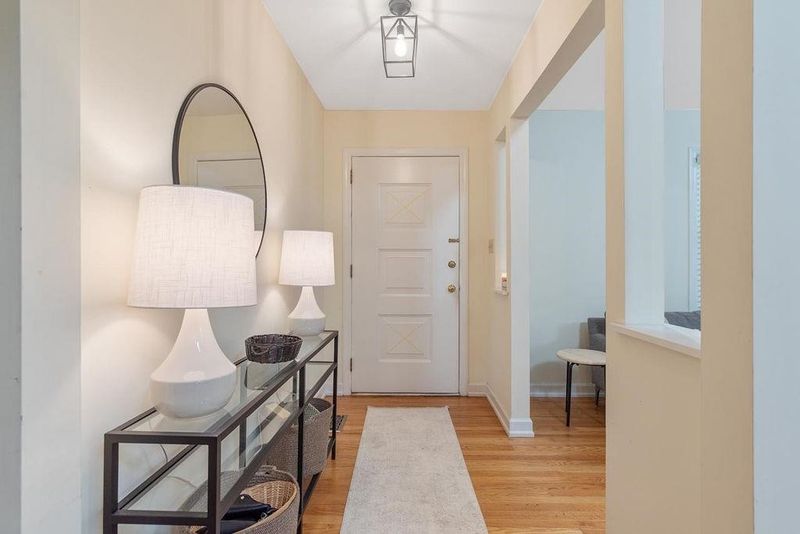 8213 Hillside Dr, Raleigh, NC 27612