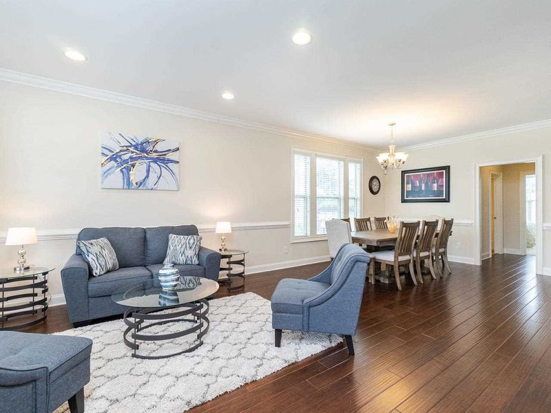 8213 Pritchett Farm Ln, Raleigh, NC 27606