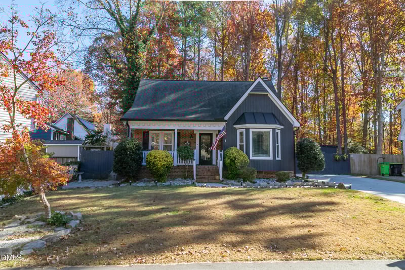 8213 Round Oak Rd, Raleigh, NC 27616