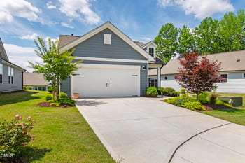 8213 White Star Dr, Fuquay Varina, NC 27526