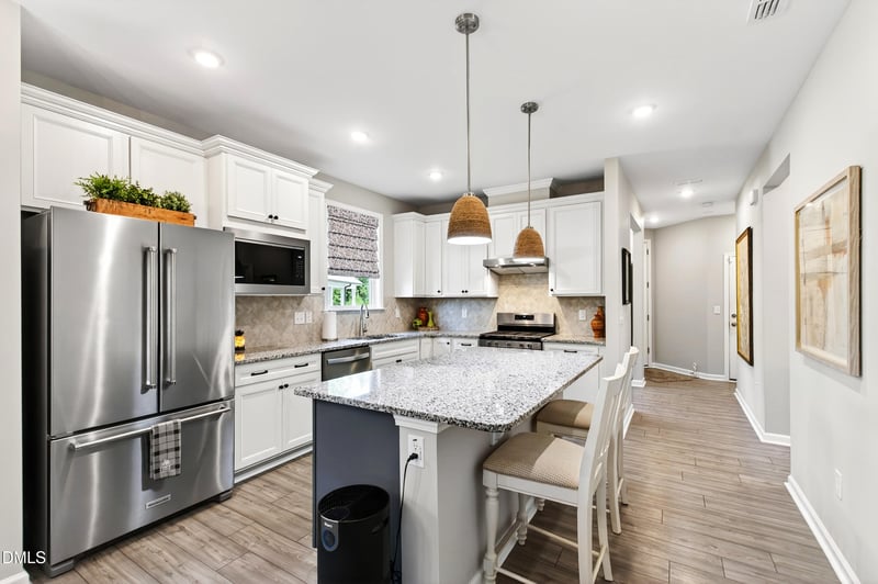 8213 White Star Dr, Fuquay Varina, NC 27526