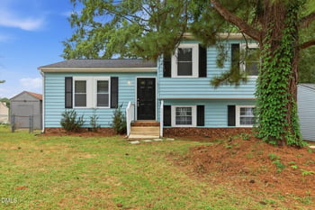 8213 Wynewood Ct, Raleigh, NC 27616