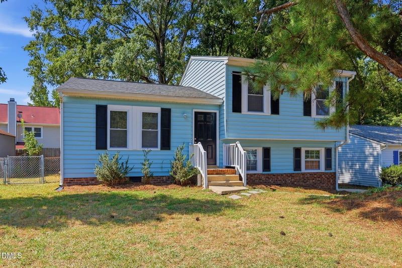 8213 Wynewood Ct, Raleigh, NC 27616