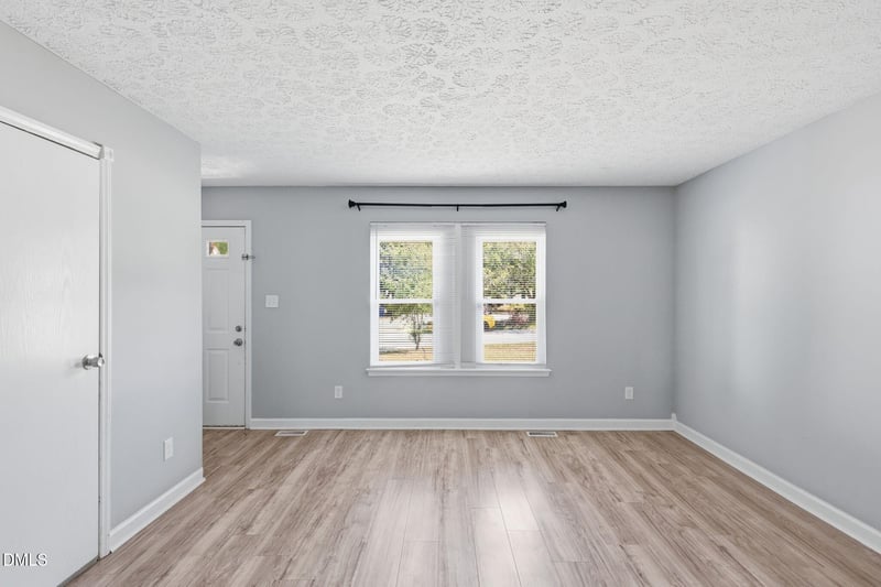8213 Wynewood Ct, Raleigh, NC 27616
