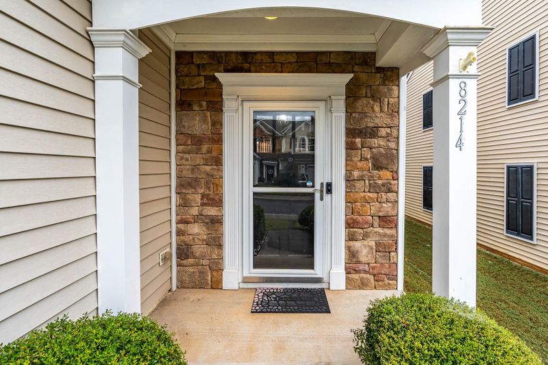 8214 Pilots View Dr, Raleigh, NC 27617