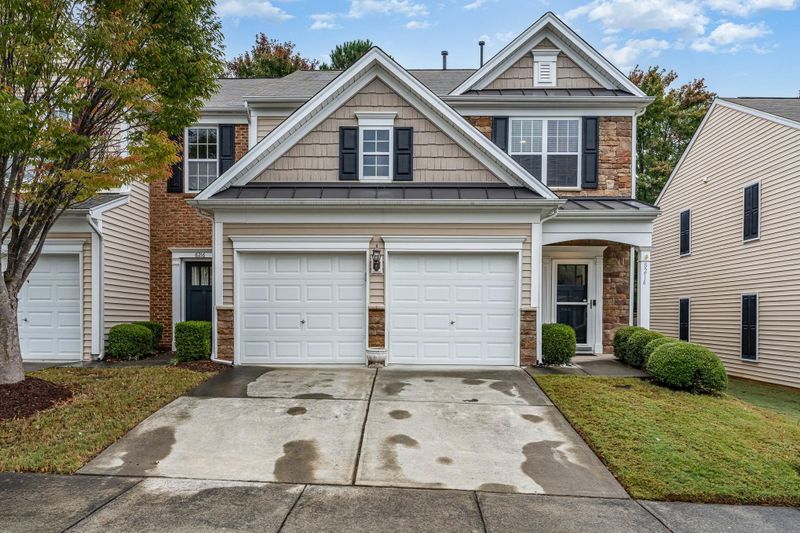 8214 Pilots View Dr, Raleigh, NC 27617