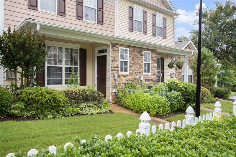 8215 Belneath Ct, Raleigh, NC 27613