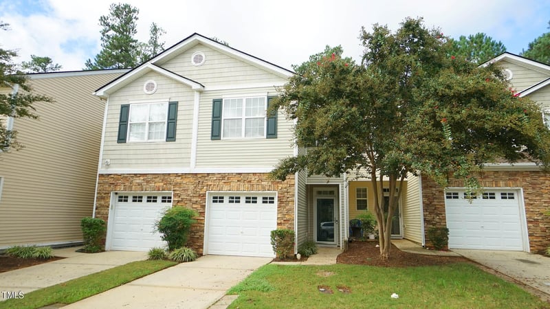 8215 Martello Ln, Raleigh, NC 27613
