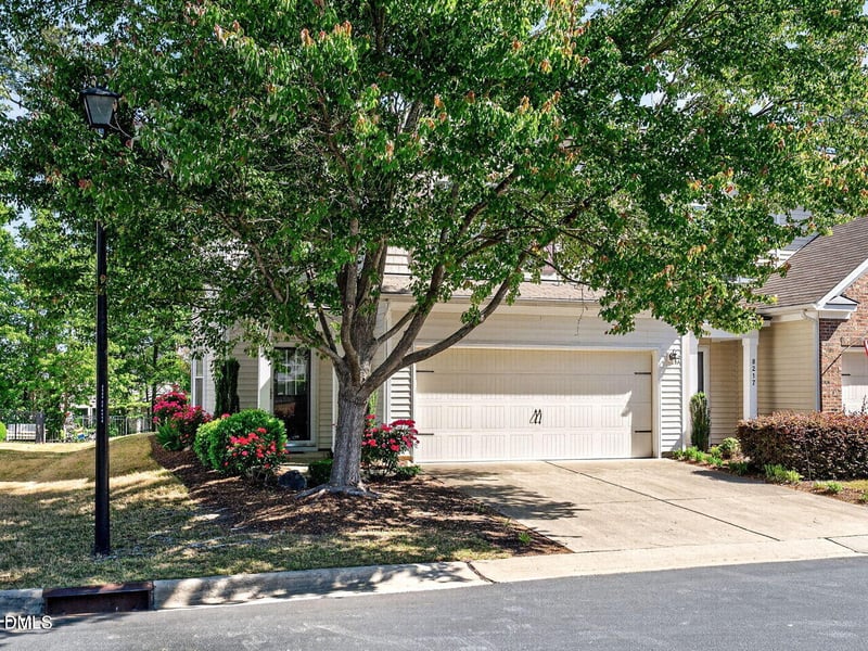 8215 Yaxley Hall Dr, Raleigh, NC 27616