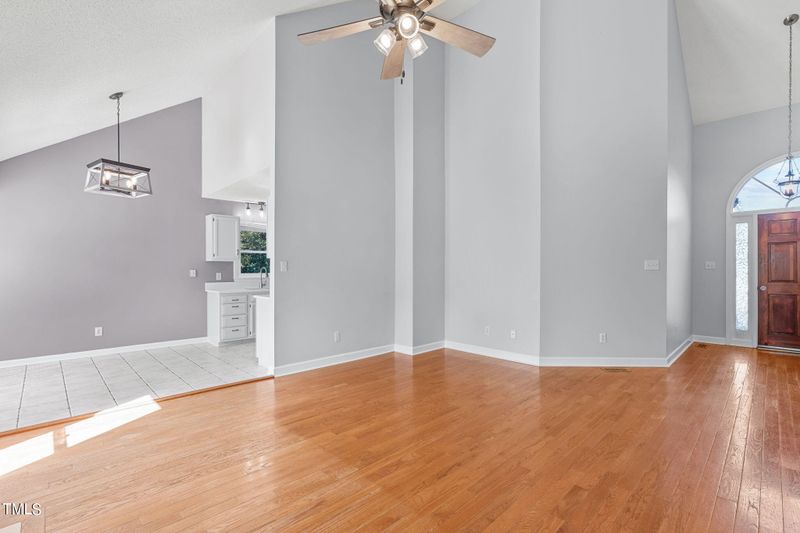 8216 Charlbert Ct, Apex, NC 27539