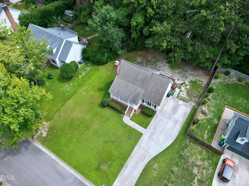 8216 Clear Brook Dr, Raleigh, NC 27615