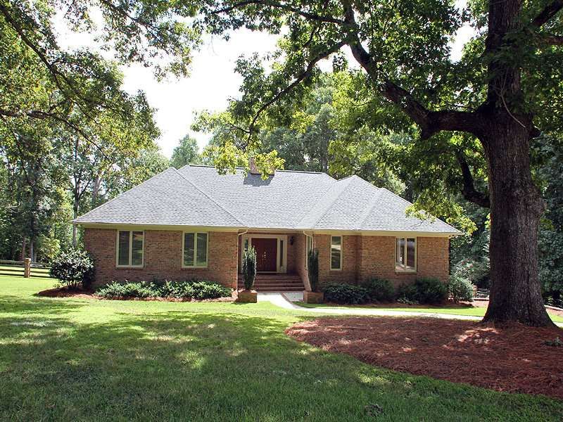 8216 Inverstone Ln, Raleigh, NC 27606