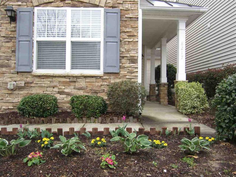 8217 Beaded Stone St, Raleigh, NC 27613