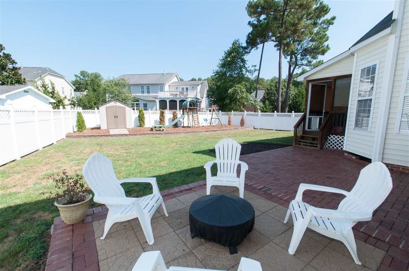 8217 Manatee Ct, Raleigh, NC 27616