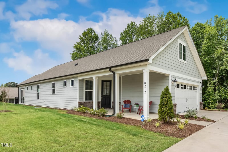 8217 White Star Dr, Fuquay Varina, NC 27526