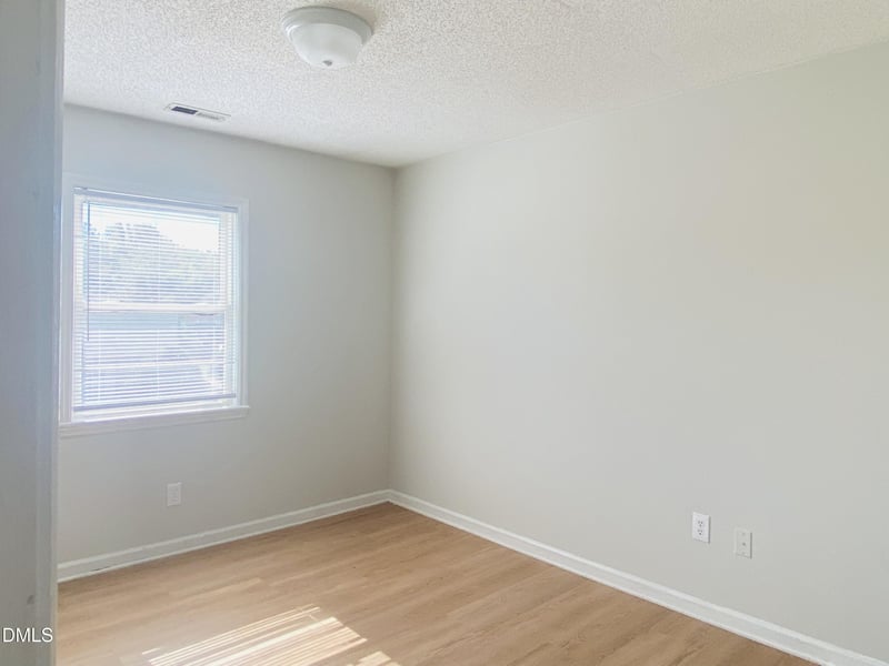 8218 Merriweather Cir, Raleigh, NC 27616