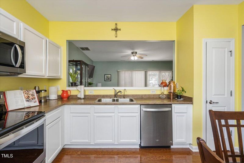 8219 Clasara Cir, Raleigh, NC 27613