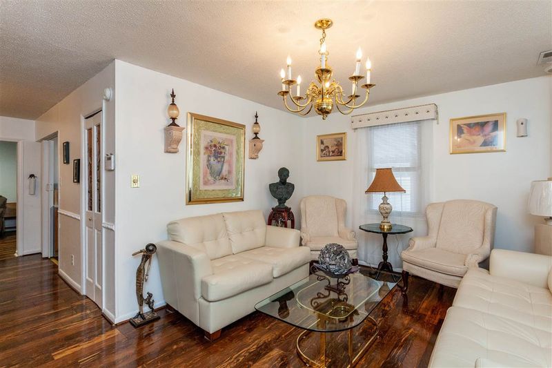 822 Bunche Dr, Raleigh, NC 27610