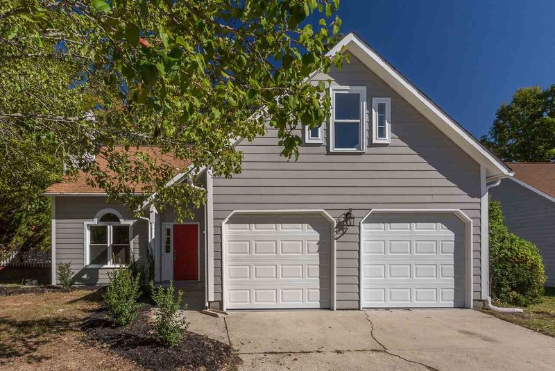 822 Chance Rd, Durham, NC 27703