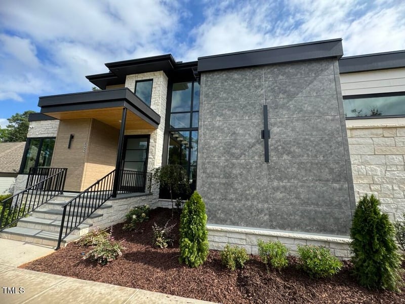 822 Cranbrook Rd, Raleigh, NC 27609