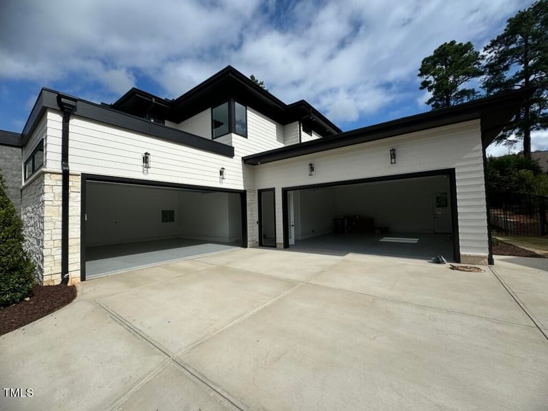 822 Cranbrook Rd, Raleigh, NC 27609