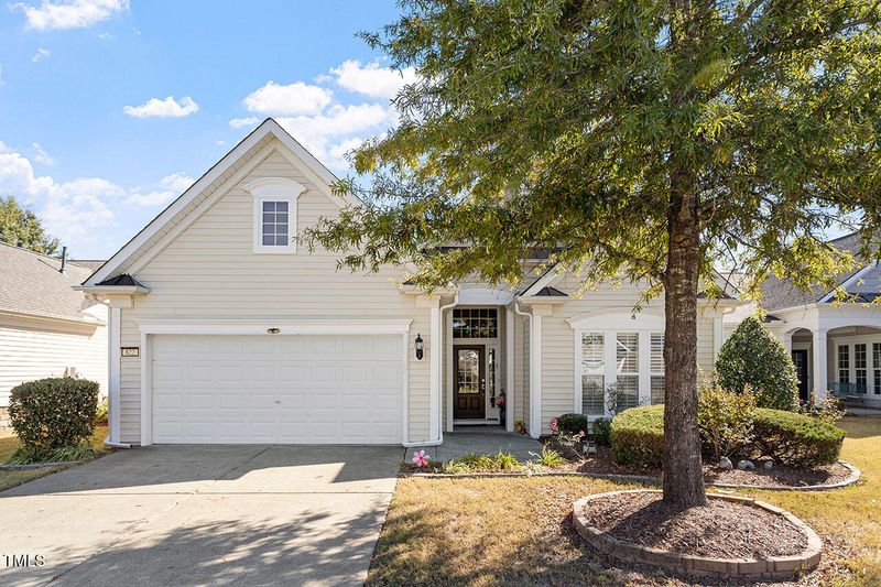822 Footbridge Pl, Cary, NC 27519