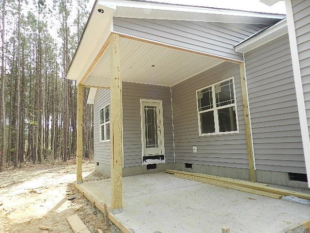 822 Lee Rd, Clayton, NC 27527