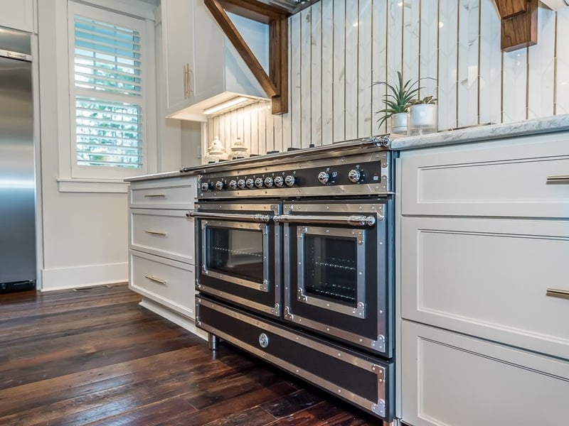 822 Manchester Dr, Raleigh, NC 27609