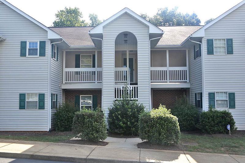 822 Renshaw Ct #2nd Floor CNTR, Cary, NC 27518