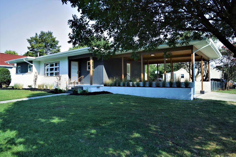 822 Washington St, Burlington, NC 27217