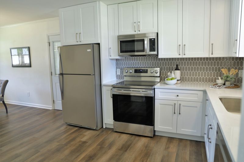 822 Washington St, Burlington, NC 27217