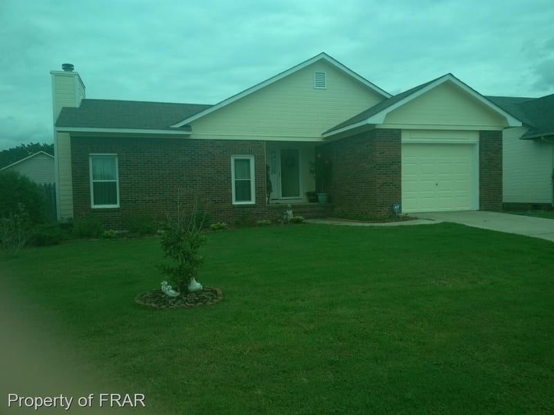 822 Windingwood Pl, Fayetteville, NC 28348